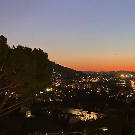 Semesterbostad I Faggi Rossi - Red Beech Trees Como